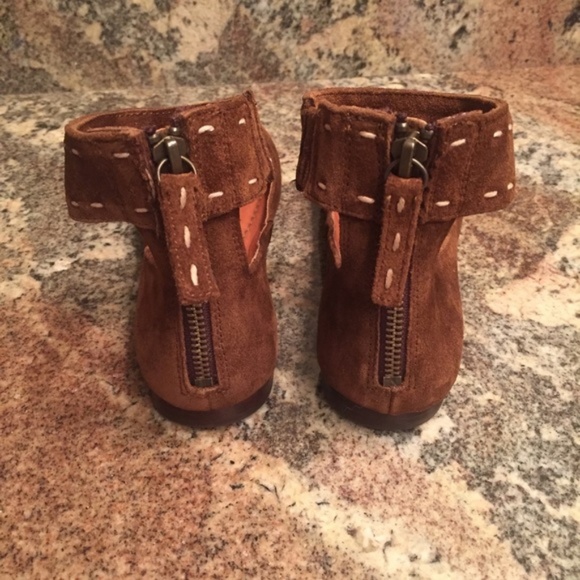 Frye Carson Ankle Strap Suede Ballet Flats - Picture 4 of 5